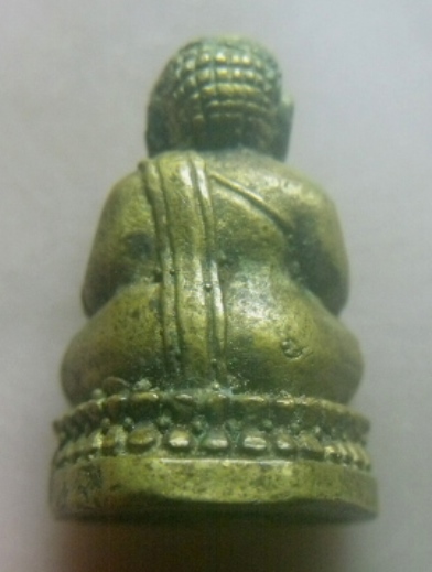 **เบาๆ**รูปหล่อพระสังกัจจายน์มหาลาภ พิมพ์นั่งบัว เนื้อโลหะผสม เก่าๆ ไม่ทราบที่**เนื้อจัด สวยๆ