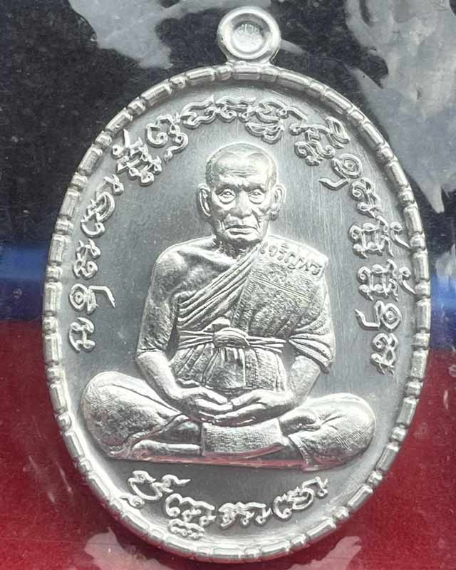 หลวงพ่อพัฒน์ ปุญฺญกาโม วัดห้วยด้วน จ.นครสวรรค์ รุ่น เจริญพรกลาง สร้างพระใหญ่