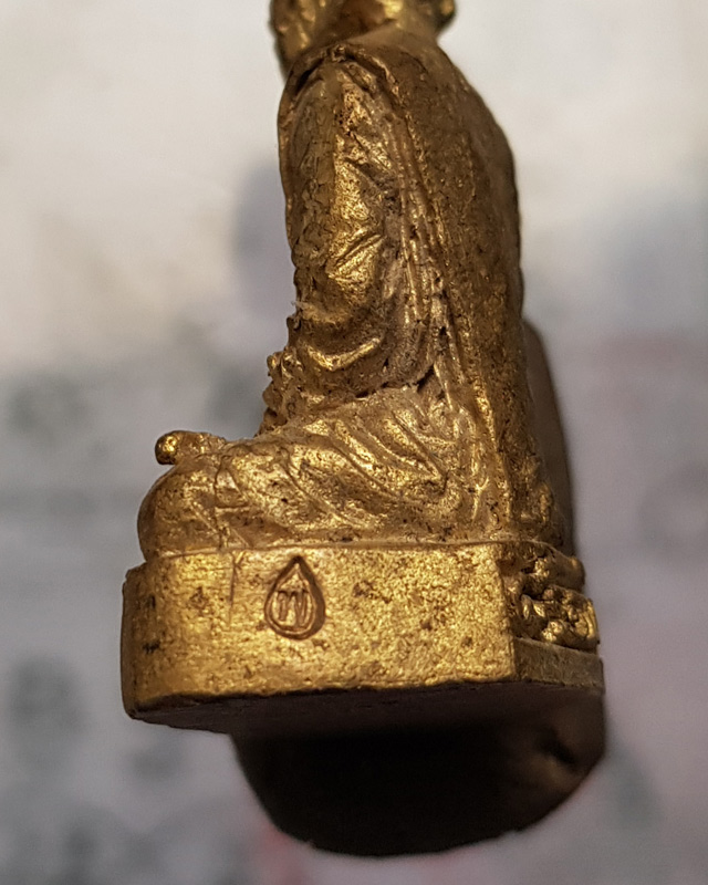 รูปหล่อชินบัญชร 8 รอบ อายุครบ 96 ปี 2561 หลวงพ่อพัฒน์ ปุญญกาโม วัดห้วยด้วน เนื้อทองเหลือง