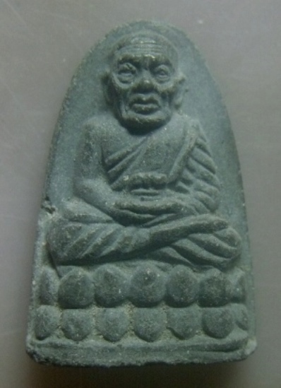 **เบาๆ**หลวงปู่ทวด เนื้อว่าน พิมพ์ใหญ่ รุ่น ๑๑๑ ปี กระทรวงกลาโหม ปี ๒๕๔๐**อ.นอง วัดทรายขาว ปลุกเสก