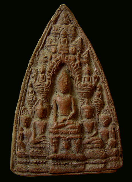 พระเนื้อดินองค์ใหญ่ ขนาดเกือบๆฝ่ามือได้นะ พิมพ์ทรงสวย ลึกคม ชัดเจน สภาพสวยๆเลยครับ