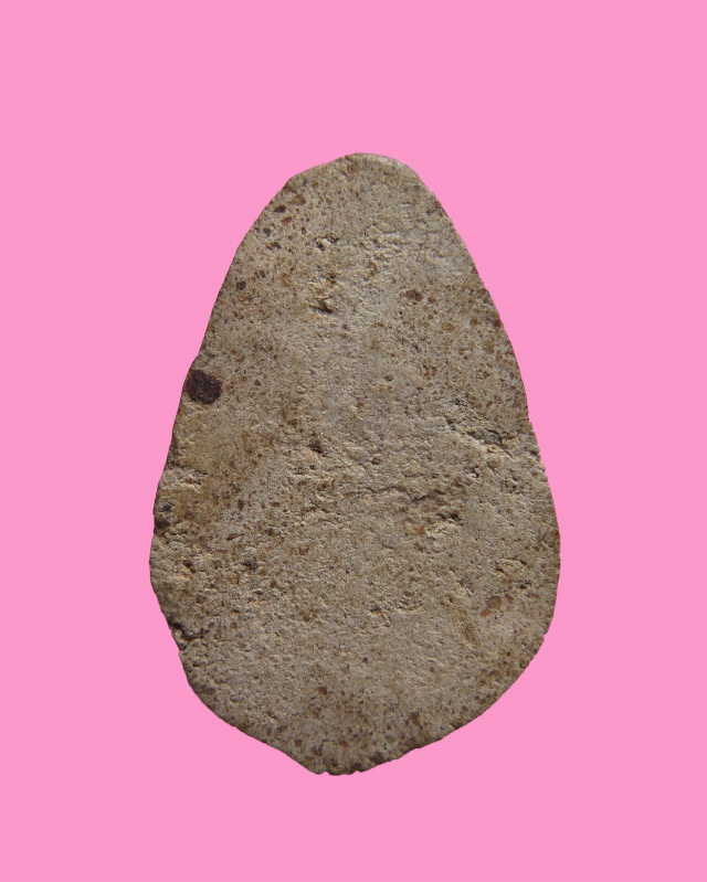 พระกลีบบัว เนื้อผงยา เก่า