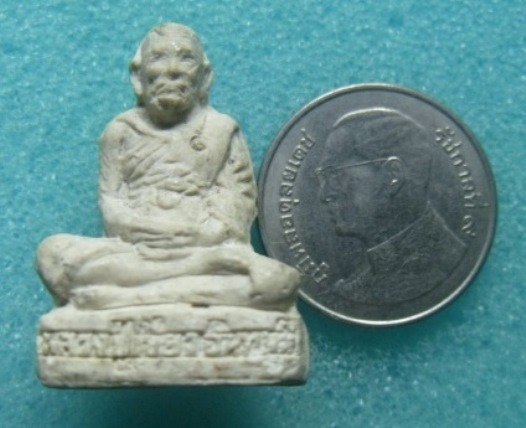 **เบา​ๆ​**พระรูปเหมือนเนื้อว่าน108 รุ่นแรก หลวงปู่เขียว อินทมุนี วัดหรงบน จ.นครศรีฯ**สวยๆ 