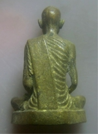 **เบา​ๆ​**รูปหล่อหลวงพ่อเดิม วัดหนองโพ จ.นครสวรรค์**ใต้ฐานมียันต์ สวยๆ เชิญชมครับ