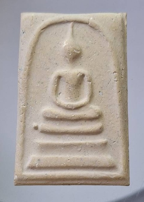 พระสมเด็จเข่าจุด หลังปั้มตรายาง เนื้อหาส่องมันส์ ไม่ทราบที่