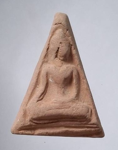 พระผงสุพรรณ ท่านเจ้าคุณเปลื้อง วัดสุวรรณภูมิ อ.เมือง จ.สุพรรณบุรี เนื้อดินเผา ปี2505