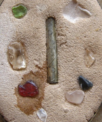 ล็อกเก็ตฉากฟ้า(รุ่นแรก)หลังฝังตะกรุด+ฝังพลอย พระอาจารย์แดง วัดป้อมรามัญ จ อยุธยา ประมาณปี2554