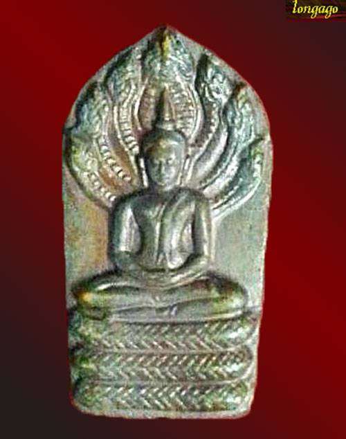 ปรกใบมะขาม หลังยันต์นะ (( รุ่น 3 )) หลวงพ่อคูณ วัดบ้านไร่ เนื้อทองแดงผิวไฟ ปี 2530 สภาพสวย จมูกโด