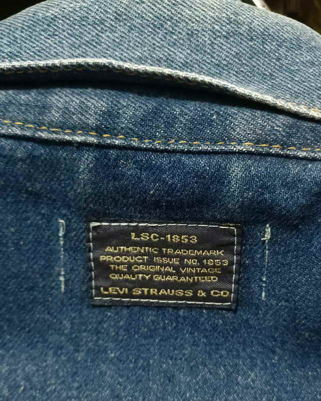 แจ๊คเก็ตยีนส์ลีวายปกไม่ขาดไม่เปื่อย