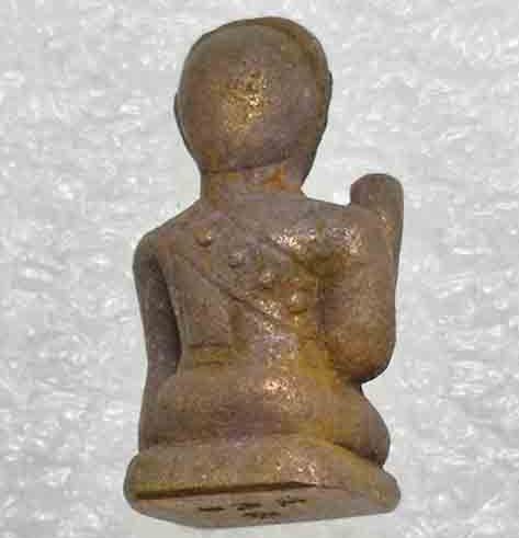 นางกวักหล่อโบราณ รุ่นกวักแสนล้าน หลวงปู่แสน วัดบ้านหนองจิก ศรีสะเกษ ปี2561 ทองแดงเถื่อน เลข740+กล่อง