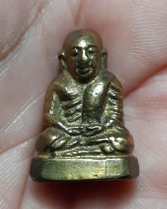 หลวงพ่อเงิน วัดบางคลาน ออกวัดท่าบัวทอง ปี15 พิมพ์กรรมการ