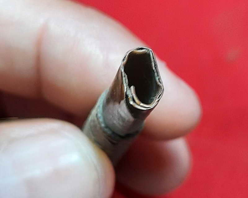 ตะกรุดหลวงพ่อเดิมเคลือบยางไม้เก่ามาก....4500