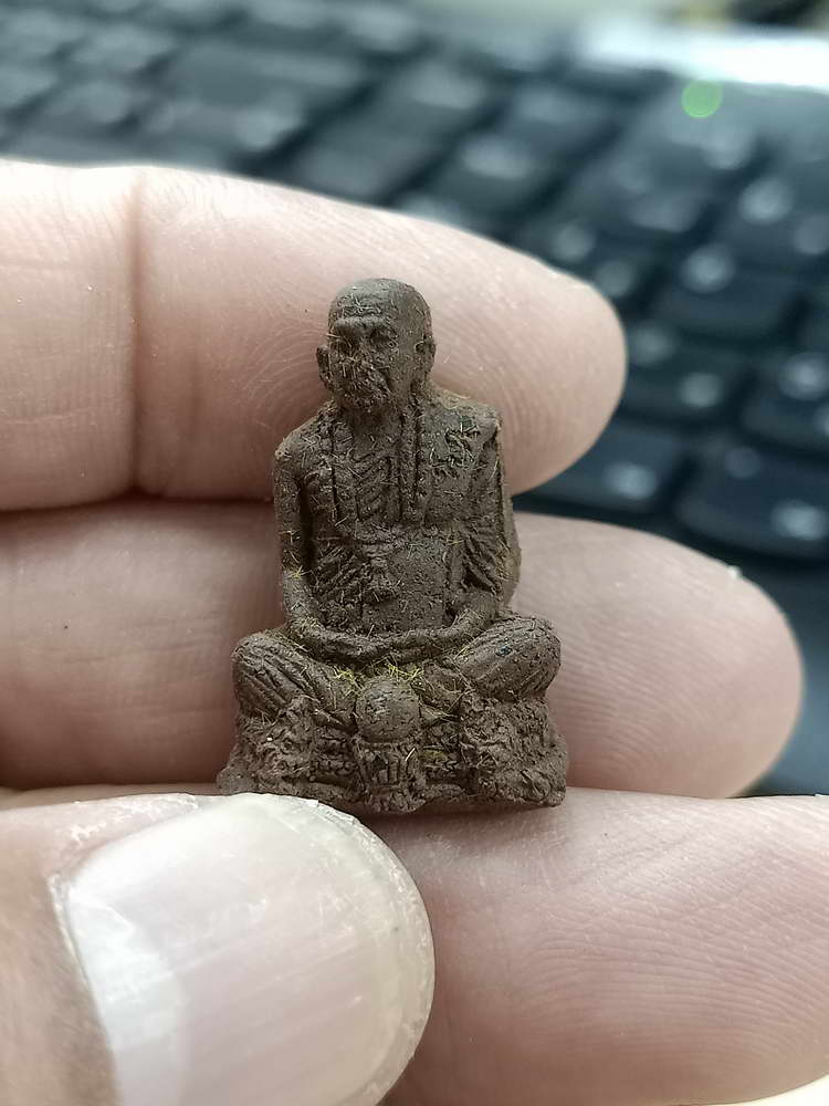 4-530 พระผงรูปเหมือนหลวงปู่พรหมมา เขมจาโร ครบรอบ 99 ปี รุ่นสร้างโบสถ์ วัดสวนหินผานางคอย อุบลราชธานี