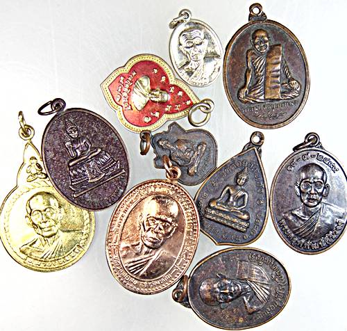 ๒๐ จัดชุดโปรฯ  ๑๐ เหรียญครับ