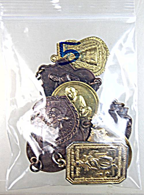 ๒๐ จัดชุดโปรฯ  ๑๐ เหรียญครับ