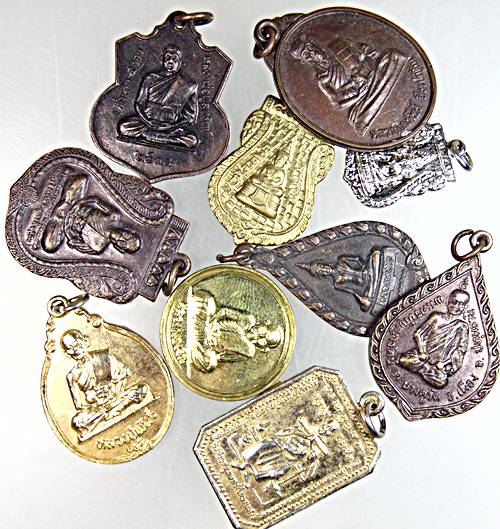 ๒๐ จัดชุดโปรฯ  ๑๐ เหรียญครับ