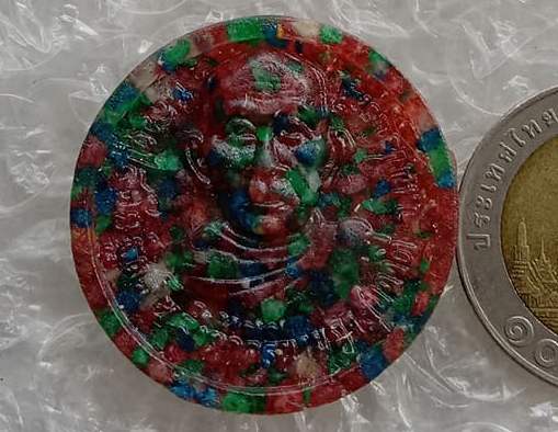 รูปเหมือนพิมพ์ล้อแม็ก เนื้อเรซิ่นผสมพลอยเสก หลวงปู่ละมัย(ลมัย) เกจิเหนือโลกอีกองค์ที่ร่วมปลุกเสกวัตถ