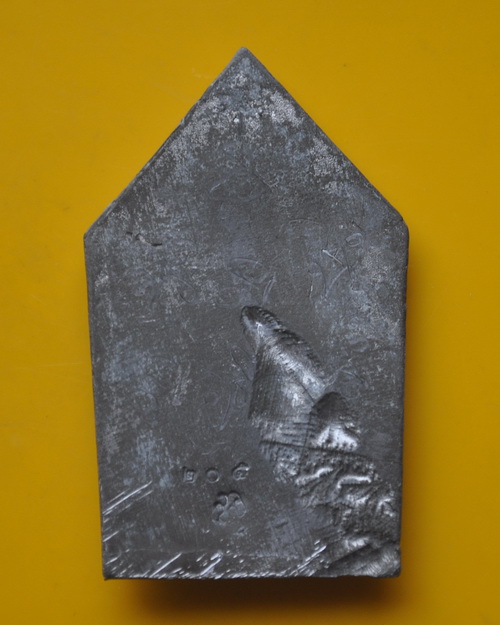 ขุนแผนแขนอ่อนรุ่นแรกเนื้อชินตะกั่ว หลวงปู่ชื้น วัดญาณเสน 