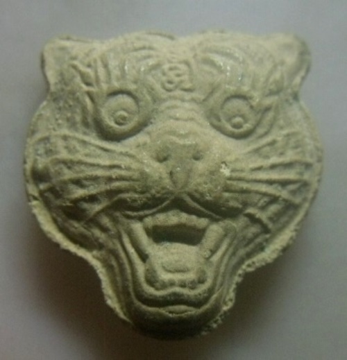 **เบา​ๆ​**พระผงหน้าเสือ รุ่นใหญ่ หลวงพ่อเปิ่น วัดบางพระ จ.นครปฐม ปี ๒๕๓๕** 