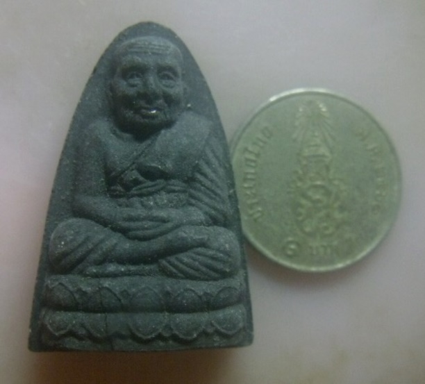 **เบา​ๆ​**หลวงปู่ทวด เนื้อว่าน หลังยันต์ ใต้ฐานฝังตะกรุด วัดกม.๒๖ใน จ.ยะลา**สวยๆ 