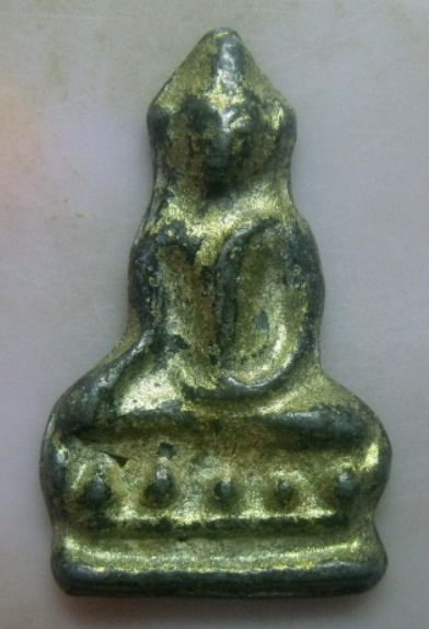 **เบา​ๆ​**พระพุทธนั่งปางมารวิชัย เนื้อชิน ปิดทอง เก่า ไม่ทราบที่**สวยๆ เนื้อจัด เชิญชมครับ