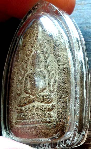 *พระกรุวัดบางยี่หน สุพรรณบุรี พิมพ์พุทธชินราช หลังพระสอง เนื้อดิน*