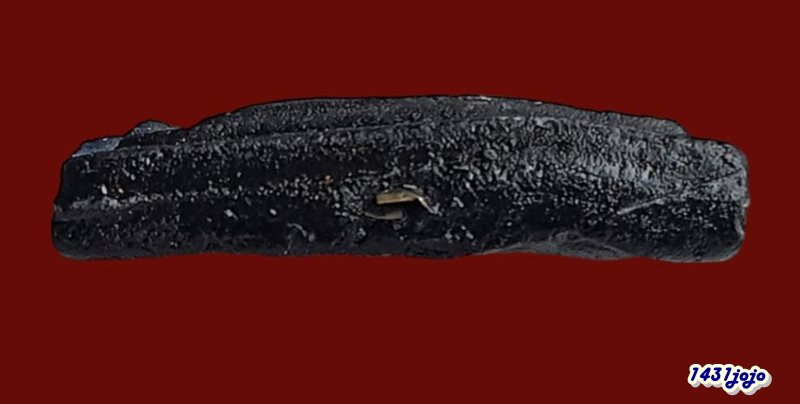 พระสมเด็จดำ หลวงปู่ผล วัดเทียนดัด รุ่น 2 ปี 2504 เนื้อผงว่านจุ่มรักพิมพ์ใหญ่ ฝังตะกรุด 1 ดอก 