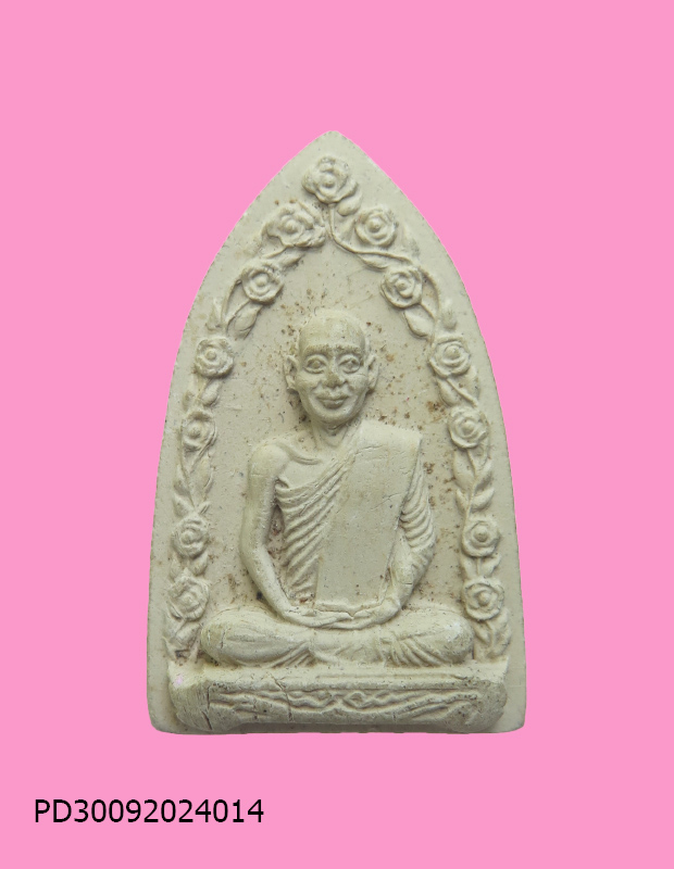 พระเนื้อผง วราสโภภิกขุ หลวงพ่อวิรัตน์วราสโภภิกขุ เจ้าอาวาส วัดมโนรม อ.ศรีราชาจ.ชลบุรี