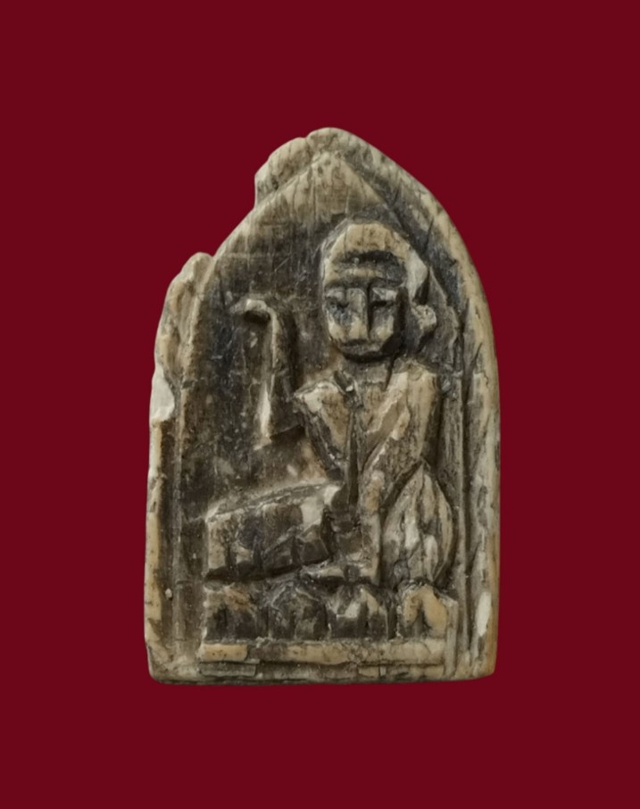 นางกวัก ง. แกะ หลังมีจารแต่เลือน เก่ามากสภาพใช้