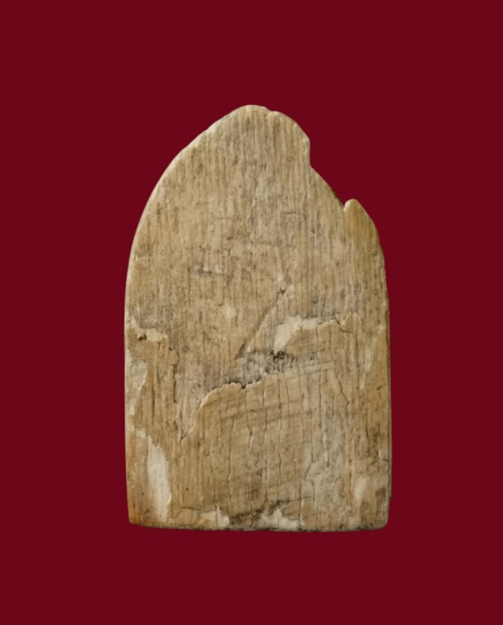 นางกวัก ง. แกะ หลังมีจารแต่เลือน เก่ามากสภาพใช้