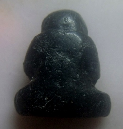 **เบาๆ**พระปิดตามหาลาภ เนื้อผงคลุกรัก หนึกนุ่ม เก่าๆ ไม่ทราบที่**เนื้อจัด สวยๆ เชิญชมครับ 