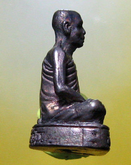 หลวงพ่อสวัสดิ์ วัดเม้าสุขา อ.บ้านบึง จ.ชลบุรี 