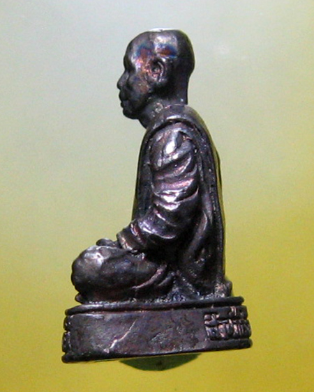 หลวงพ่อสวัสดิ์ วัดเม้าสุขา อ.บ้านบึง จ.ชลบุรี 