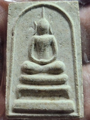 วัดกลางชูศรีเจริญสุข จังหวัดสิงห์บุรี พระสมเด็จหลวงปู่บุดดา ถาวโร หลังยันต์ห้า 