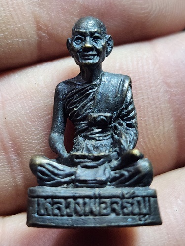 วัดอัมพวัน สิงห์บุรี รูปหล่อหลวงพ่อจรัญ  รุ่นอายุครบ66 ปี พ.ศ. 2537 