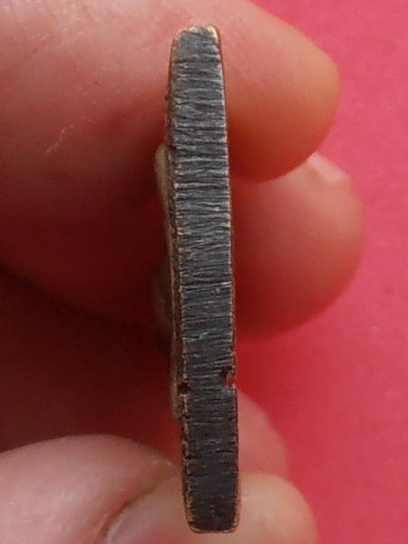 เหรียญหล่อหลวงพ่ออุทัย วัดเกาะตาพุด ราชบุรี ปี๒๕๔๒ รุ่น๔