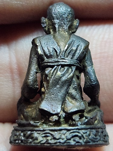 วัดกลางชูศรีเจริญสุข สิงห์บุรี รูปหล่อ  หลวงปู่บุดดา ถาวโร  100 ปี อุดผงแป้งเสก 2536