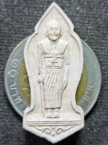 วัดกลางชูศรีเจริญสุข สิงห์บุรี พระผงพิมพ์ยืนหลวงปู่บุดดา ขวัญถุงมหาเศรษฐี ปี 34