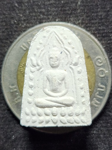  วัดกลางชูศรีเจริญสุข  สิงห์บุรี พระผงเล็บมือ หลวงปู่บุดดา ถาวโร