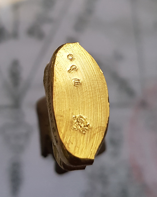 รูปเหมือนปั้ม หลวงพ่อพัฒน์ ปุญญากาโม วัดห้วยด้วน นครสวรรค์ รุ่นดีตลอด เนื้อทองระฆัง พร้อมกล่องเดิม