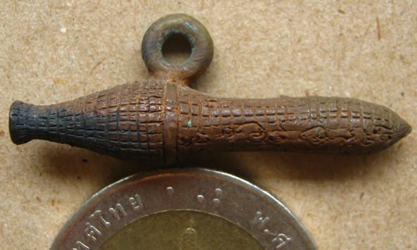 ไซเพิ่มทรัพย์ หลวงพ่อเพชร วัดไทรทองพัฒนา จ. กาญจนบุรี ปี2551เนื้อชนวน ซองเดิม