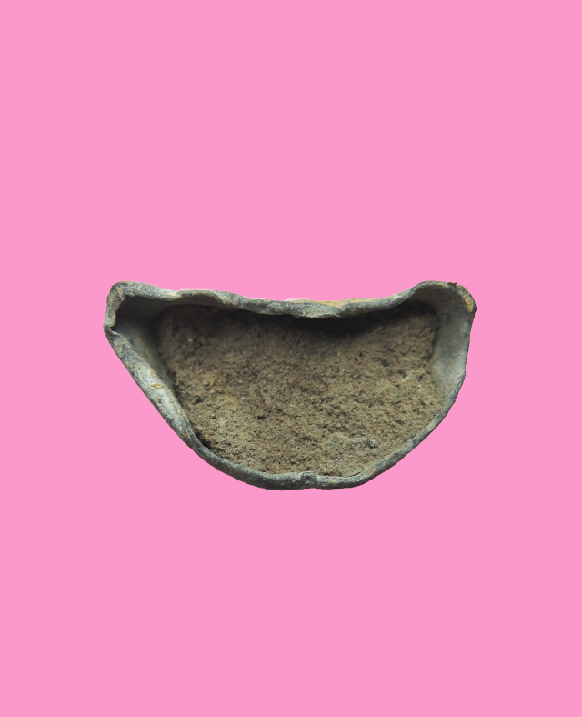 พระชัยประสบโชค (แก้บน) เนื้อชินสนิมแดง องค์นี้เนื้อในแดง สวยๆ เหมาะแก่การเริ่มเรียนสนิมแดง