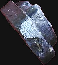 *หลวงพ่อวัดไร่ขิง พิมพ์สามเหลี่ยม หลังชื่อ ปี๒๕๐๕ เนื้อเมฆพัตร*