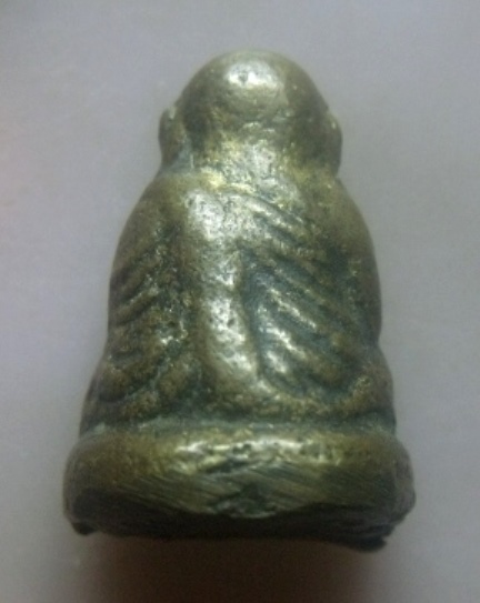 **เบา​ๆ​**รูปหล่อหลวงพ่อเงิน วัดบางคลาน เนื้อทองผสม**เนื้อจัดดี สวยๆ เชิญชมครับ 