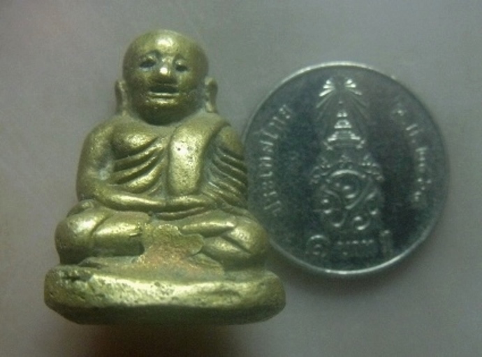 **เบาๆ**รูปหล่อโบราณ หลวงพ่อเงิน วัดบางคลาน เนื้อทองผสม เก่าๆ**สวยๆ เชิญชมครับ