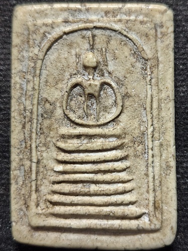 วัดเกศไชโยวรวิหาร  อ่างทอง พระสมเด็จเกศไชโย พิมพ์ 7 ชั้น