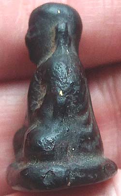 *รูปเหมือนหลวงพ่อเงิน วัดบางคลาน ดินจุ่มรักดำแดง*