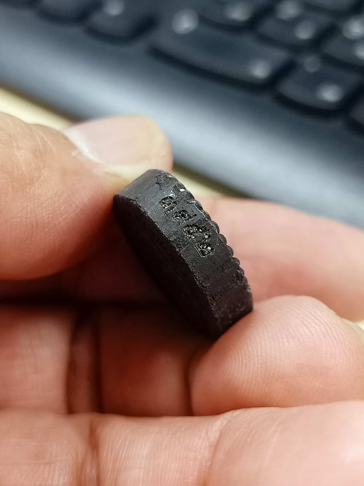 5-74 ผงดวงเศรษฐีหันข้าง หลวงพ่อพัฒน์ วัดห้วยด้วย นครสวรรค์ 2563 กล่องเดิม