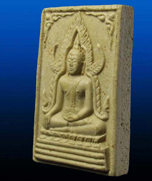 ***ศักดิ์ศรีรุ่นแรกครับ*** พระพุทธชินราช หลวงพ่อคูณปริสุทโธ เนื้อผงพุทธคุณ ออกวัดแจ้งนอก ปี 2512