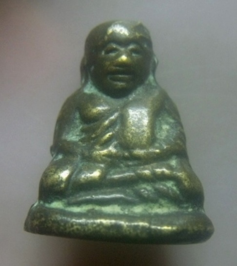 **เบา​ๆ​**รูปหล่อหลวงพ่อเงิน วัดบางคลาน เนื้อทองผสม หล่อตัดช่อ เก่าๆ มีคราบขี้เบ้า**เนื้อจัด สวยๆ